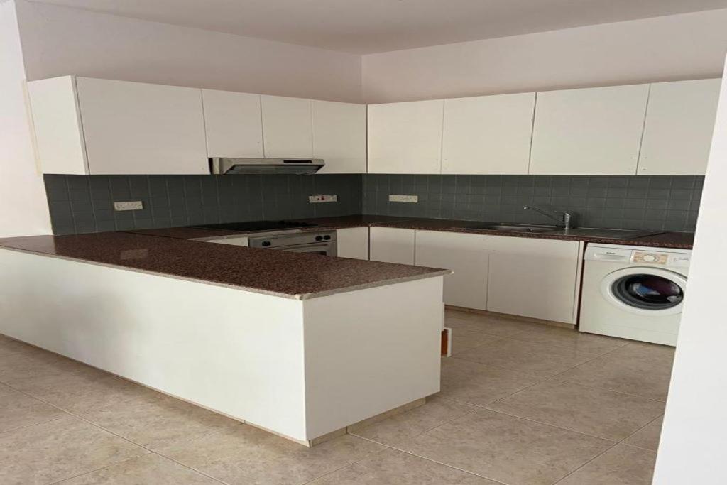 Kato Paphos Apartment In Universal Area 외부 사진